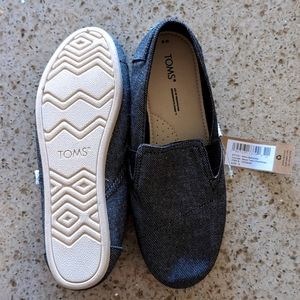 NWT sz 8 Toms